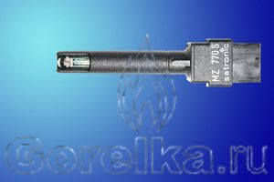 Фотодатчик SATRONIC MZ 770 S применяется с автоматами горения Satronic - Honeywell для контроля горения жидкотопливных горелок. Датчик пламени SATRONIC MZ 770 S используются главным образом с топочными автоматами Satronic - Honeywell типа DKO 970, DKO 972, DKO 974, DKO 976, DKO 992, DKO 996. DMO 976, DKW 974, DKW 976. SH 113, SH 213. TF 830, TF 832, TF 834, TF 836. TF 844, TF 974, TF 976. TTO 872, TTO 876. MMO 872, MMO 876, для контроля пламени горелок малой мощности в видимом световом спектре. Датчик контроля пламени SATRONIC MZ 770 S в зависимости от исполнения может иметь одинарное или двойное удлинение. Датчик наличия пламени SATRONIC MZ 770 S срабатывает на раскаленный огнеупорный кирпич топочной камеры, освещение котельной или дневной свет. В зависимости от комплектации датчик пламени горелки SATRONIC MZ 770 S может крепиться как при помощи мягкой пластмассовой вставки, так и при помощи пластикового зажима.