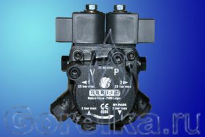 Насос SUNTEC A2L 75 B 9714. 2 запирающих клапана, регулятор давления, 2 выхода на форсунки. Производительность: при давлении 10 атм 100 лит. Вращение: по часовой стрелке (смотреть со стороны вала). Метод крепления: втулка диаметром 32 мм. Присоединение топливных шлангов диаметром 1/4