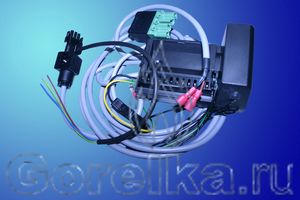 Терминал газовой горелки ELCO EG02B-R2G для коммутации электронных и электрических компонентов горелки. Используется для двухступенчатых газовых горелок.
Встроенный 7-контактный разъем.
Кабели: газового клапана, реле давление газа, реле давление воздуха, серовопривода, трансформатора, заземление, замера тока ионизации и второй ступени.
Кабель электродвигателя.
Применение: газовые горелки ''Elco