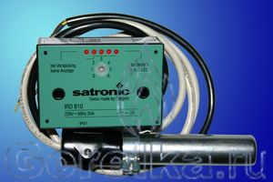 Фотодатчик SATRONIC IRD 810 устройство контроля пламени для газовых, жидкотопливных и комбинированных горелок. Инфракрасный датчик пламени SATRONIC IRD 810 используются с топочными автоматами Satronic - Honeywell типа TF 801, TF 802, TF 830, TF 832, TF 834, TMO 720-4 MMI 810, MMI 812, MMG 810, TMG 740-3 Датчик наличия пламени SATRONIC IRD 810 имеет ряд из пяти светодиодов и настраиваемую чувствительность, осевая видимость пламени.