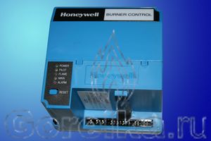 Контроллер горения HONEYWELL RM7840 L 1018 предназначен для управления газовыми, жидкотопливными, мазутными и комбинарованными горелками. Имеет модульную конструкцию с возможностью установки карт расширения и усилителей пламени R7847, R7848, R7849, R7851, R7852, R7861, R7886. Время предварительной продувки определяется картами таймера.