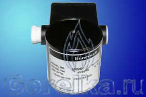   Honeywell BB052301.  220 - 240 , 14 W.    Honeywell VE4010A 1006, VE4015A 1005