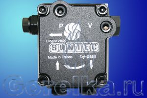 Насос SUNTEC AN 57 DK 1309. Регулятор давления с функцией запирания, выход на форсунку справа (смотреть со стороны вала). Производительность: при давлении 10 атм 58 лит. Диапазон давления 7-14 бар. Вращение: против часовой стрелки (смотреть со стороны вала). Метод крепления: втулка диаметром 32 мм. Присоединение топливных шлангов диаметром 1/4
