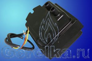 Трансформатор розжига ZM 20/10 0427583 предназначен для поджига горючей смеси высоковольтной электрической дугой создаваемой между электродами поджига. Трансформатор поджига ZM 20/10 0427583 имеет следующие характеристики: Напряжение питания 230 В / 50 Гц. Напряжение поджига 2 х 5 кВ. Сила тока 1,1 А. Ток поджига 20 мА. ED 33% при 3 мин. Длина кабеля питания 350 мм. Штекерный разъем кабеля поджига диаметром 4 мм.