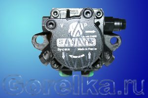 Насос SUNTEC AE 97 C 7296. Без функции запирания. Регулятор давления, выход на форсунку слева (смотреть со стороны вала).
Производительность: при давлении 10 атм 132 лит. Вращение: против часовой стрелки (смотреть со стороны вала). Метод крепления: фланец диаметром 54 мм. Присоединение топливных шлангов диаметром 1/4