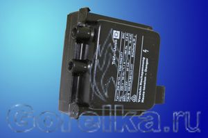 Трансформатор розжига ZM 20/10 0425173 предназначен для поджига горючей смеси высоковольтной электрической дугой создаваемой между электродами поджига. Трансформатор поджига ZM 20/10 0425173 имеет следующие характеристики: Напряжение питания 230 В / 50 Гц. Напряжение поджига 2 х 5 кВ. Сила тока 1,1 А. Ток поджига 20 мА. ED 33% при 3 мин. Штекерный разъем питания 3 х 6.3 мм. Винтовая нарезка для кабеля поджига.