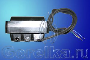 Трансформатор розжига COFI TRS820P/29 предназначен для поджига горючей смеси высоковольтной электрической дугой создаваемой между электродами поджига. Трансформатор поджига COFI TRS820P/29 имеет следующие характеристики: Напряжение питания 230 В / 50 Гц. Напряжение поджига 1 х 8 kV. Мощность 1 А. Ток поджига 20 мА. ED 25% при 4 мин. Штекерный разъем питания. Штекерный разъем кабеля поджига диаметром 4 мм.